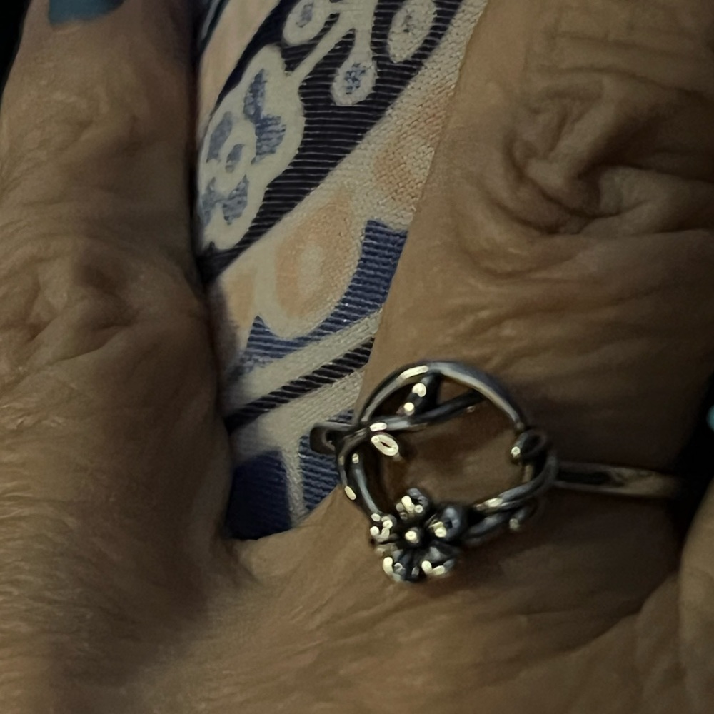 Magnolia floral spring ring - Picture 7 of 8